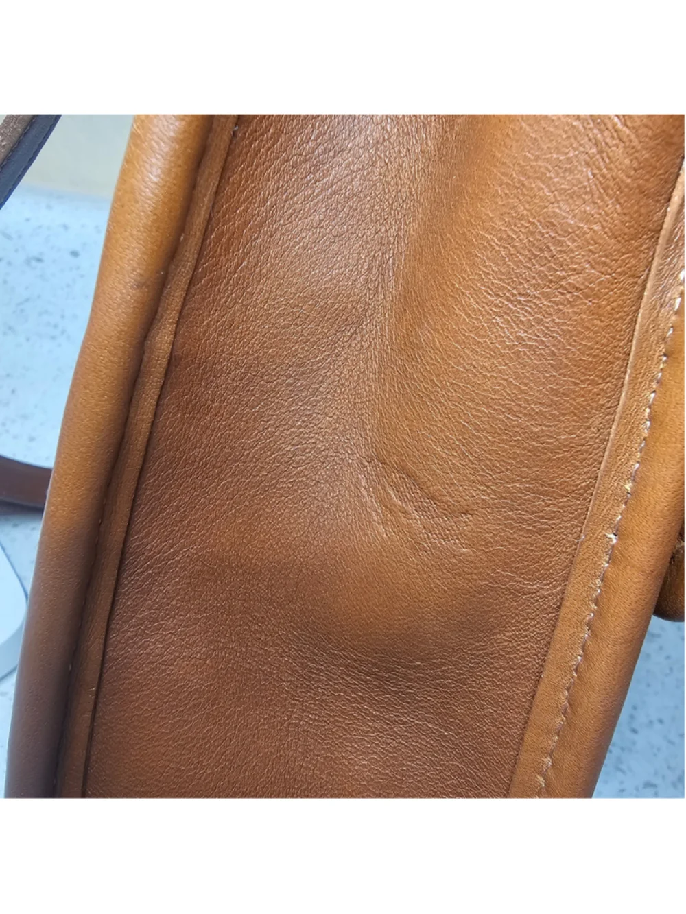 Vintage Coach British Tan Leather Dowel Crossbody Bag - Picture 4 of 13